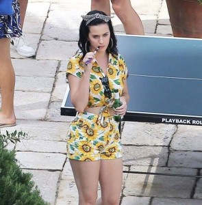 KatyPerryECig